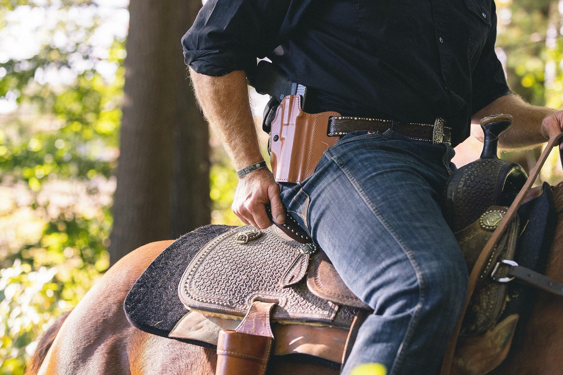 BIANCHI 75 Venom Belt Slide Holster, Fits SPRINGFIELD XD-S .45ACP Tan Right Hand