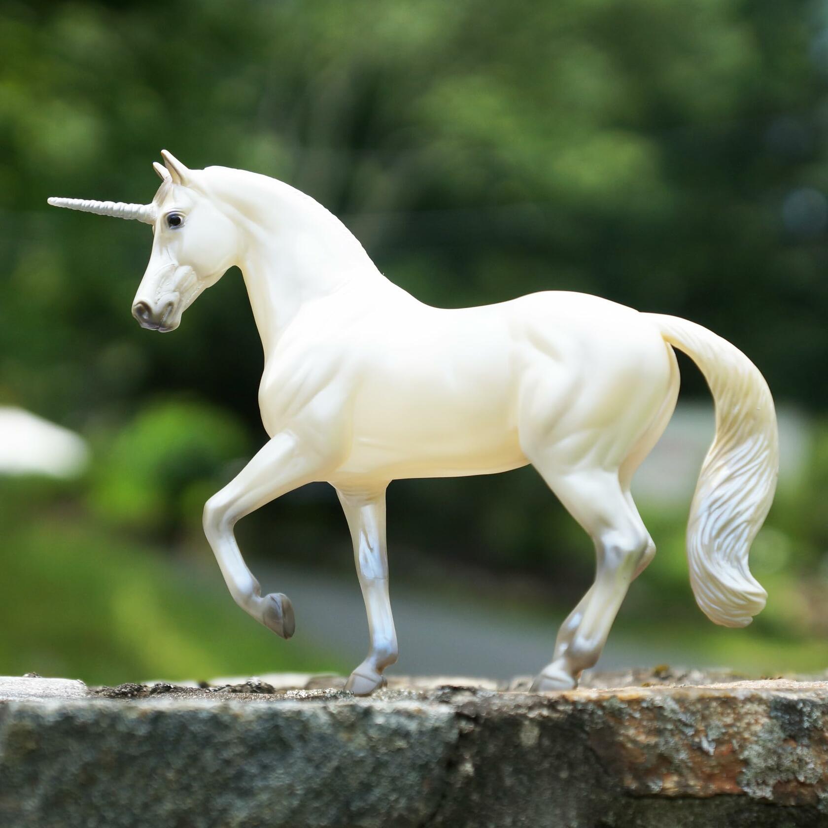 Breyer Horses Freedom Series Lysander Unicorn 9.75" x 7" Model #62068, Silver