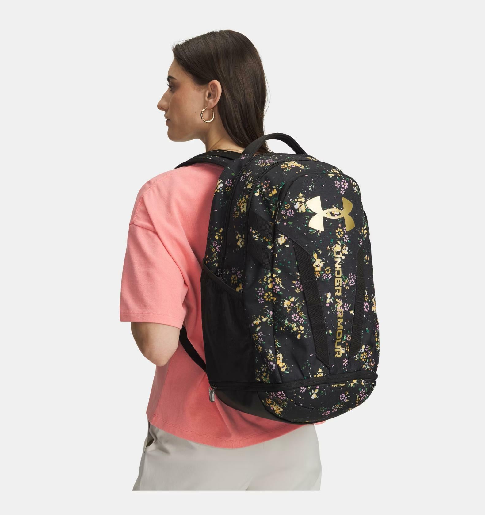 Under Armour Hustle 5.0 29L Black/Metallic Gold