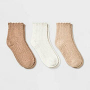 Women's Scallop Edge 3pk Ankle Socks - Universal Thread Oatmeal/Cream/Brown 4-10