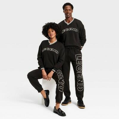 Hoodies & Sweatshirts